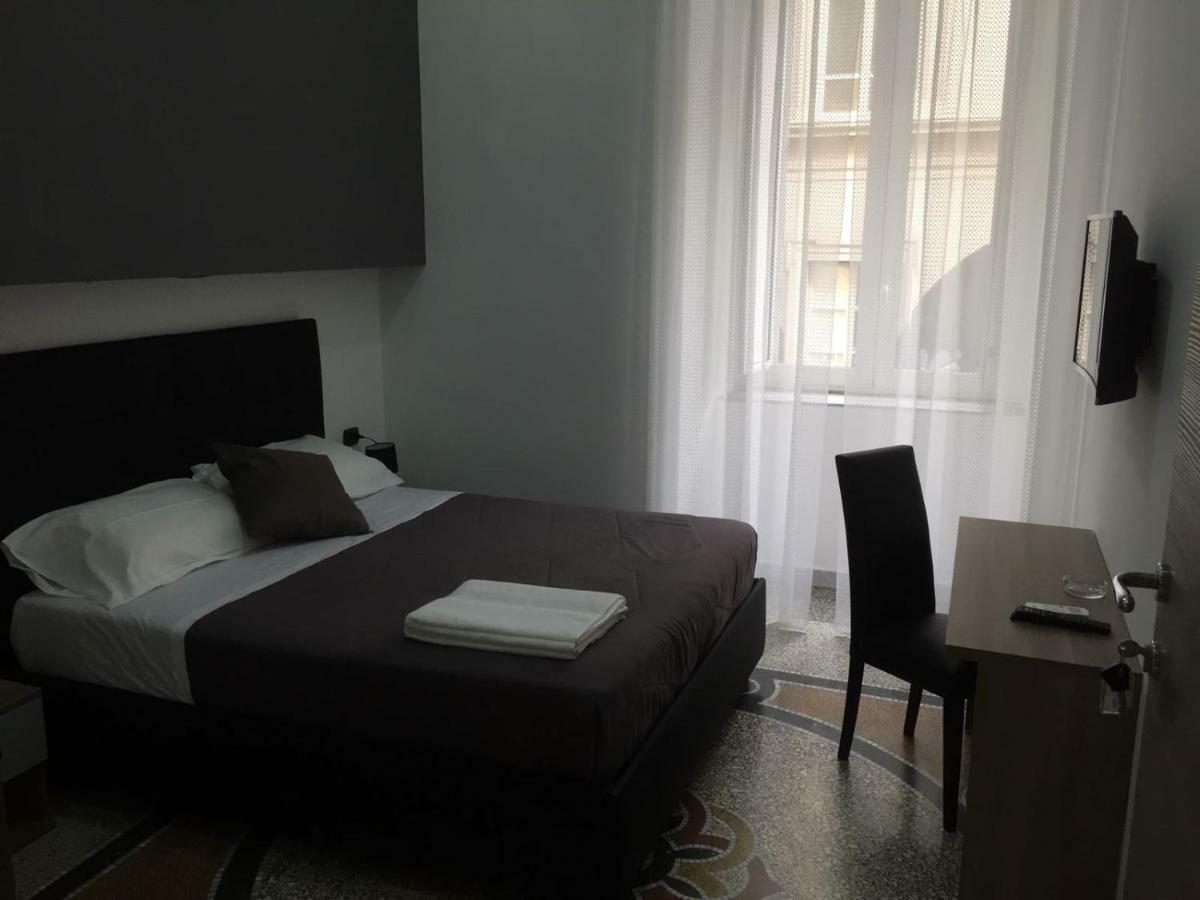 Mb95 - Mezzocannone Luxurious 3*